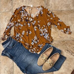 Sew In Love  Pullover Floral V-Neck Blouse Blue/Camel and White